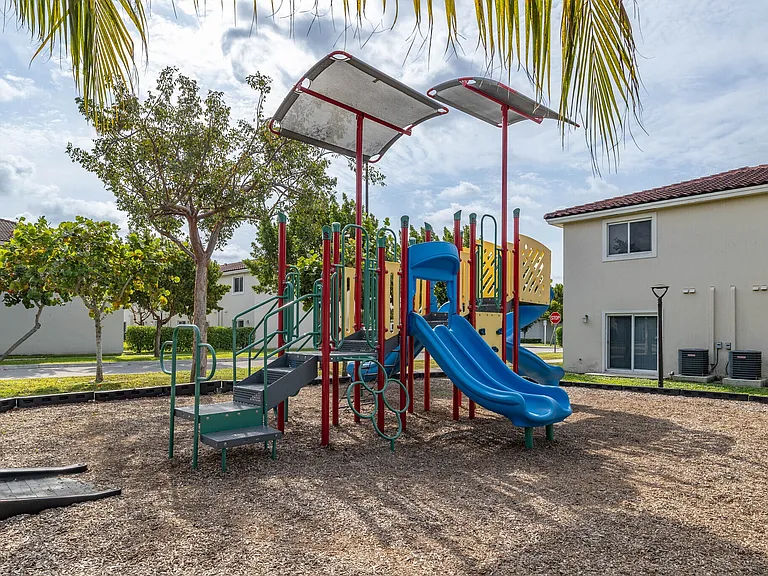 380 NE 4th Ave #17-103 — Photo 47