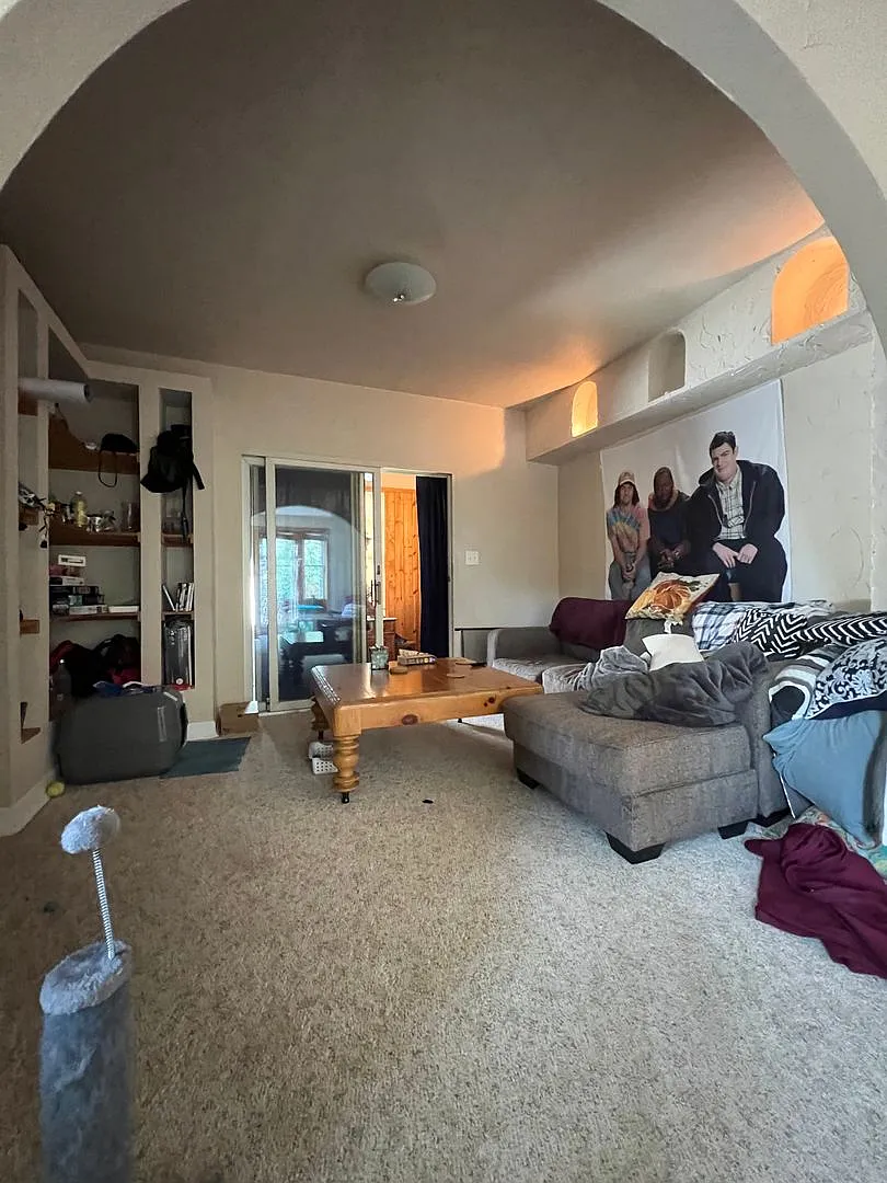5 Bedroom House Steps from UW-La Crosse — Photo 4