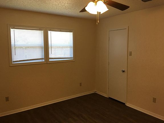 4th image of 7916 Aberdeen Ave #A