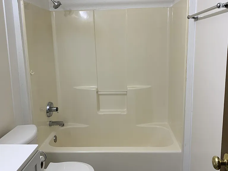 717 Milwaukee Ave #9 — Photo 6