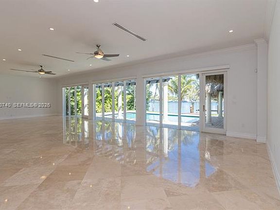 4th image of 425 N Shore Dr #425