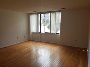 1008 Paradise Rd APT 1A, Swampscott, MA 01907