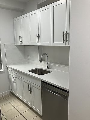 3rd image of 556 3rd Ave APT 804