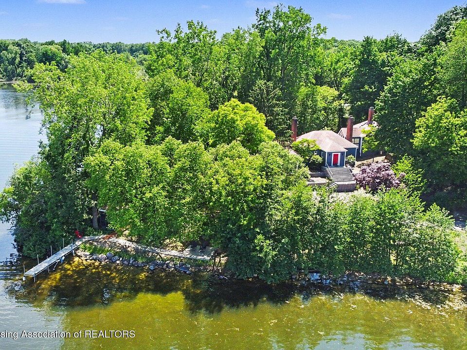 1st image of 9300 Lookout Point Dr