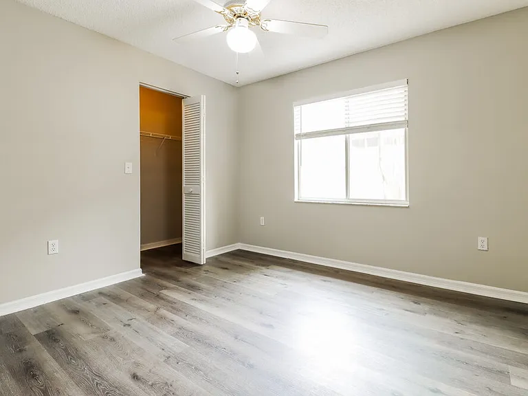 7921 Hathaway Dr — Photo 14