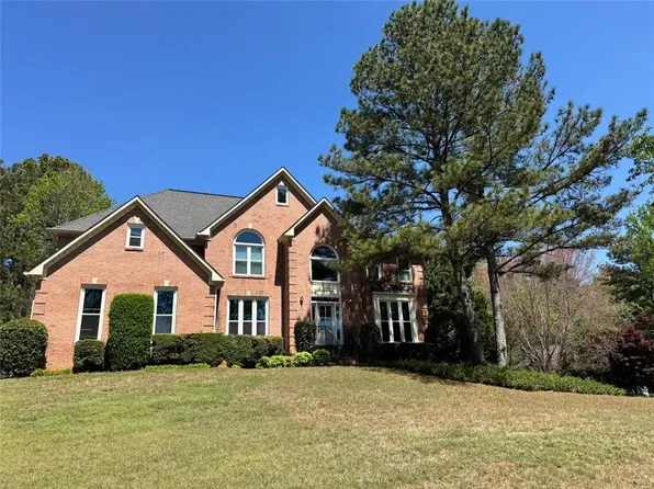 680 Estate Club Cir, Roswell, GA 30075