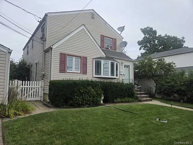 89 Winter St #2