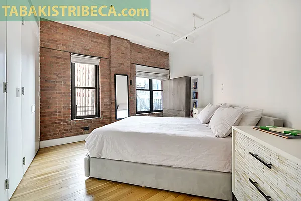 Sold by Tabak Real Estate | media 6