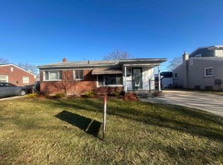 29824 Manhattan St, Saint Clair Shores, MI 48082