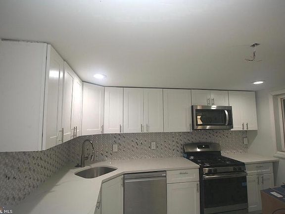 4th image of 42 Ross St