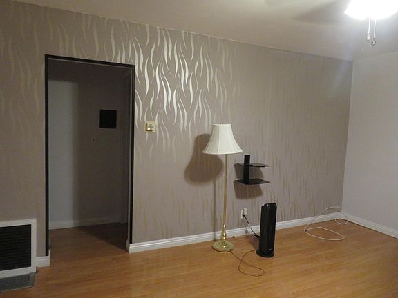 3rd image of 10091 Tujunga Canyon Blvd #1