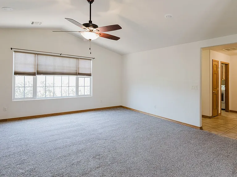 413 Chaco Dr — Photo 8