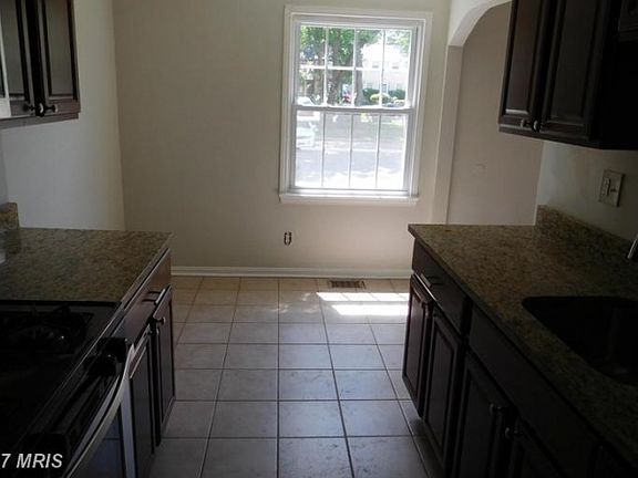 5th image of 14814 Palmerston Sq