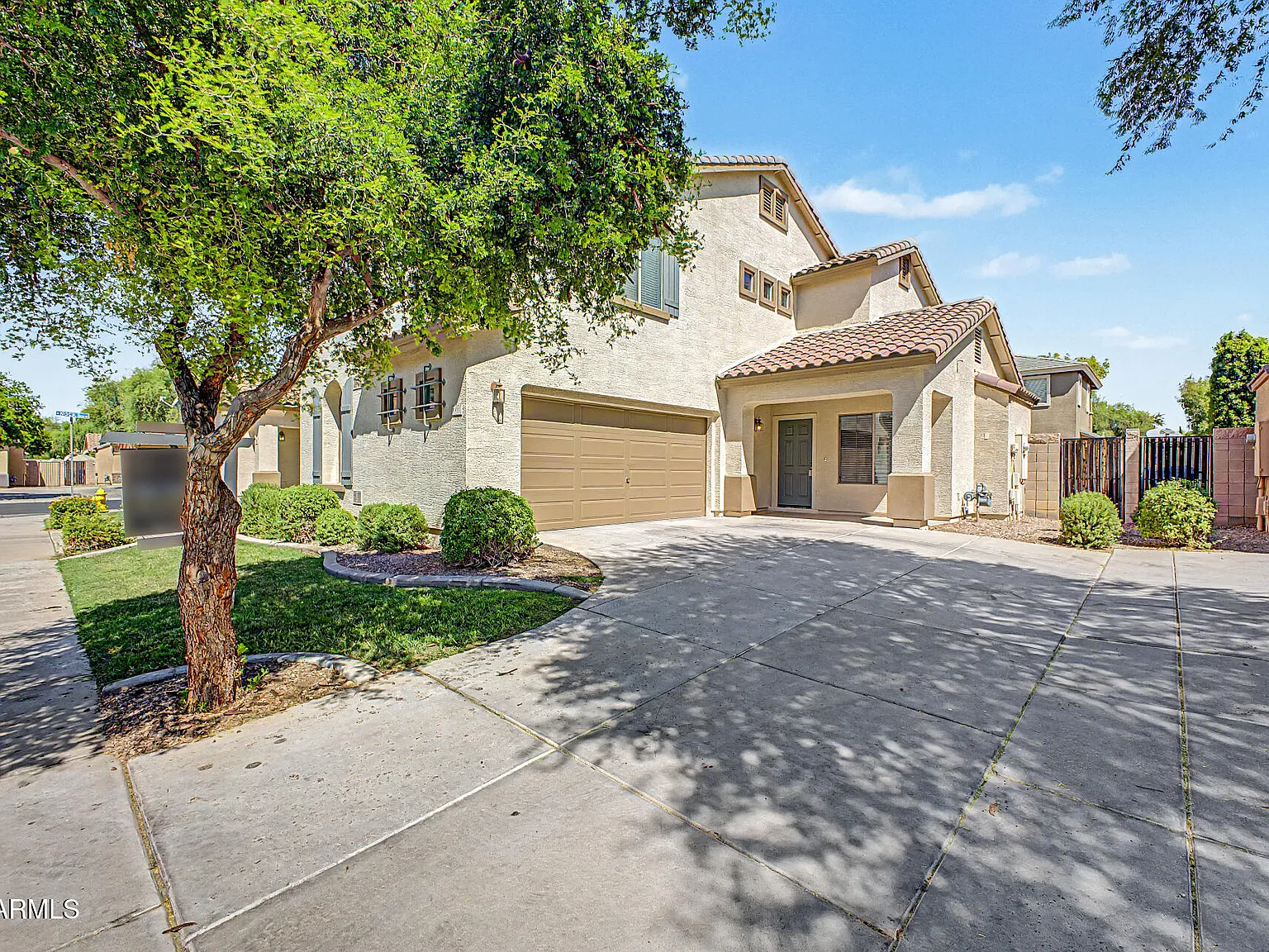 3 bed, 2.5 bath, 1735 sqft, $2,295 — Photo 3