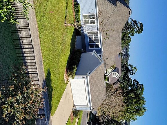 2nd image of 3206 Yeats Ave #A