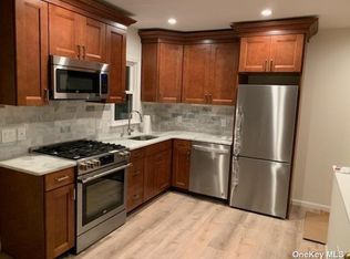 14 Franklin Ave, Port Washington, NY 11050