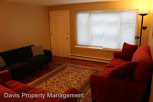 2nd image of 10525 24th Ave NE