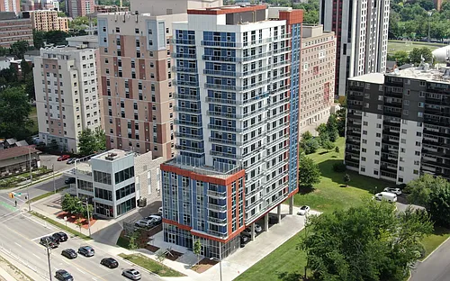 131 University Ave W Photo 1