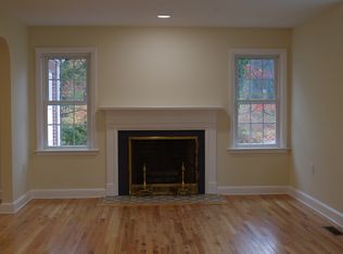 90 Spring Glen Ter, Hamden, CT 06517