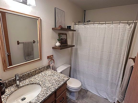 4th image of 1145 Saint Andrews Dr
