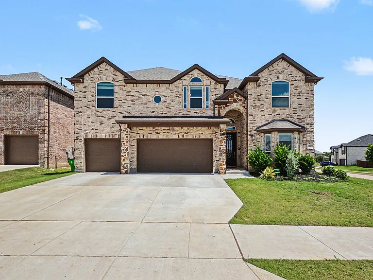 1800 Wade Ct — Photo 2