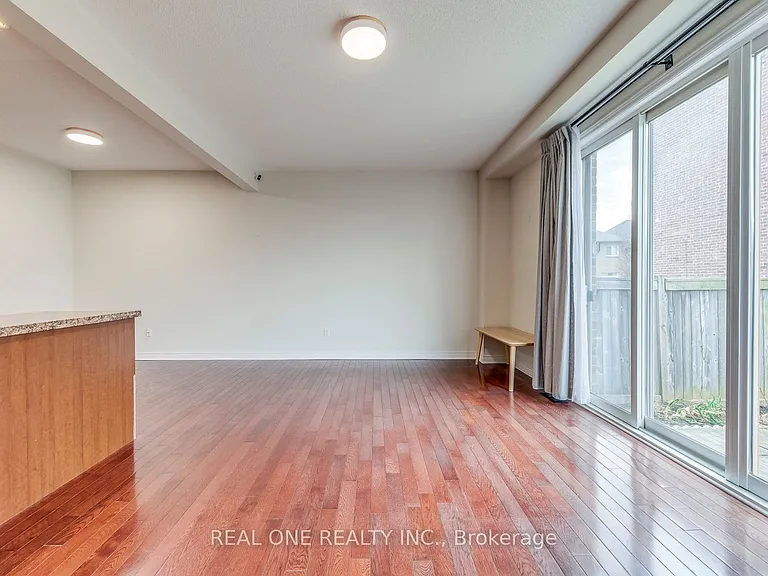 2319 Stone Glen Cres — Photo 15