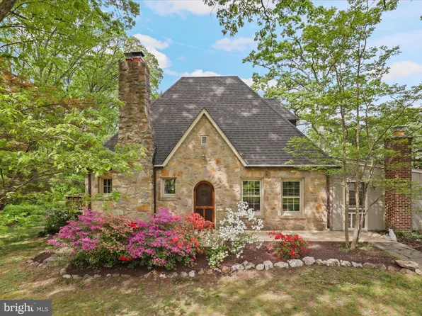 6022 Valley View Dr, Alexandria, VA 22310