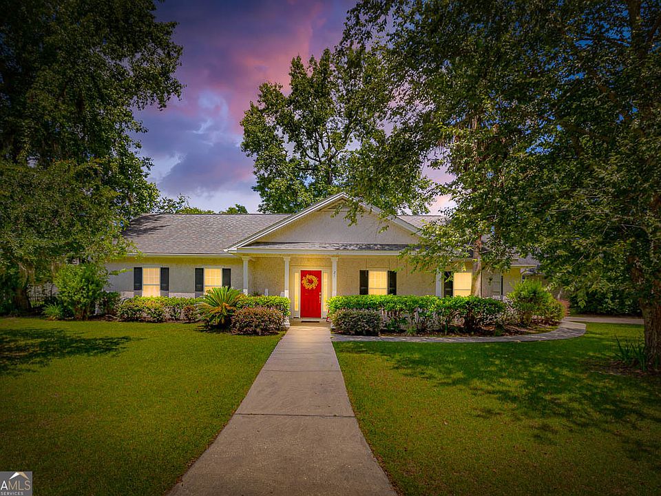 1st image of 21 Hardwood Forest Cir