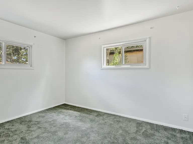 6776 Ash St — Photo 3