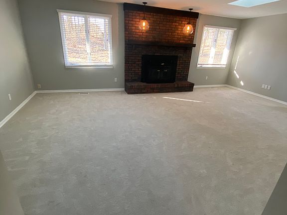 4th image of 251 Honey Jane Dr