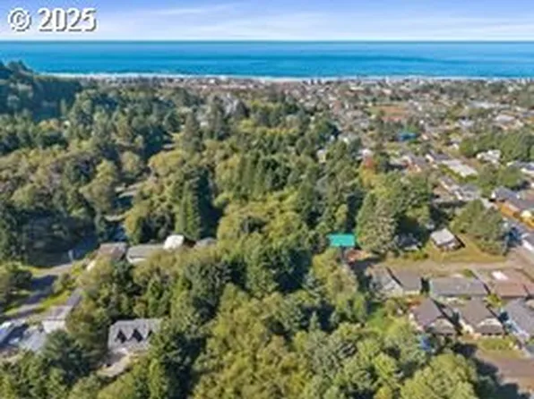 Ocean St, Rockaway Beach, OR 97136