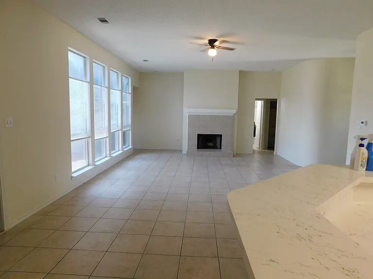 624 Elm Falls Pl — Photo 3
