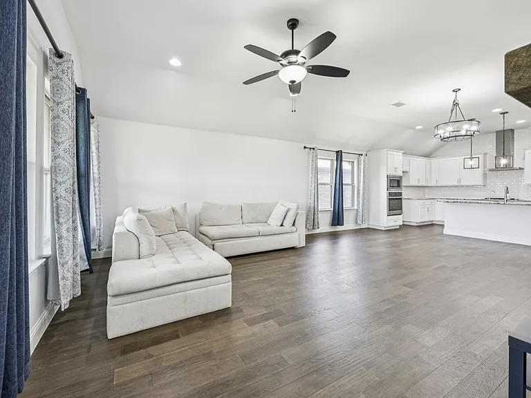 3201 Velma Ln — Photo 22