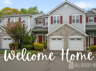 30 Catherine Ct, Laurence Harbor, NJ
