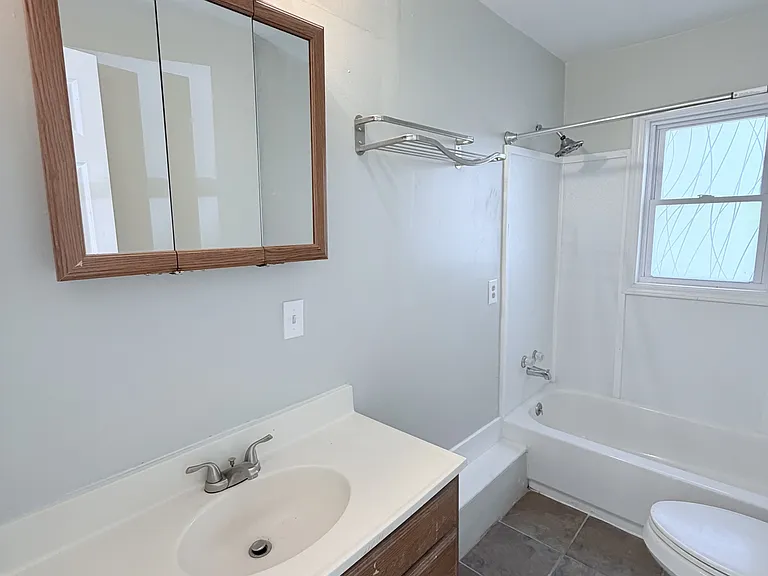 508 Hayward Ave — Photo 9