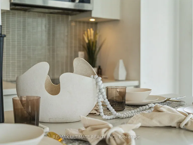 33 Shore Breeze Dr #1003 — Photo 8