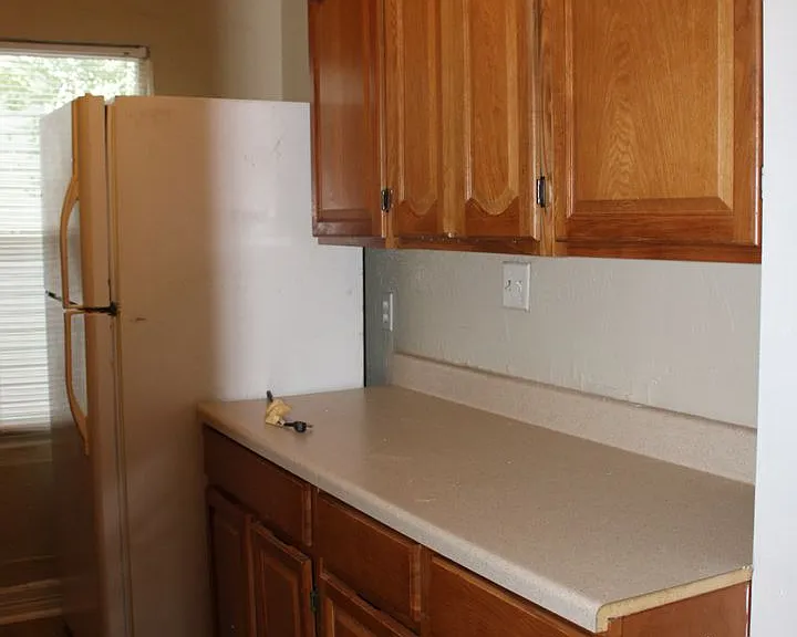 209 W Douglas Dr — Photo 15