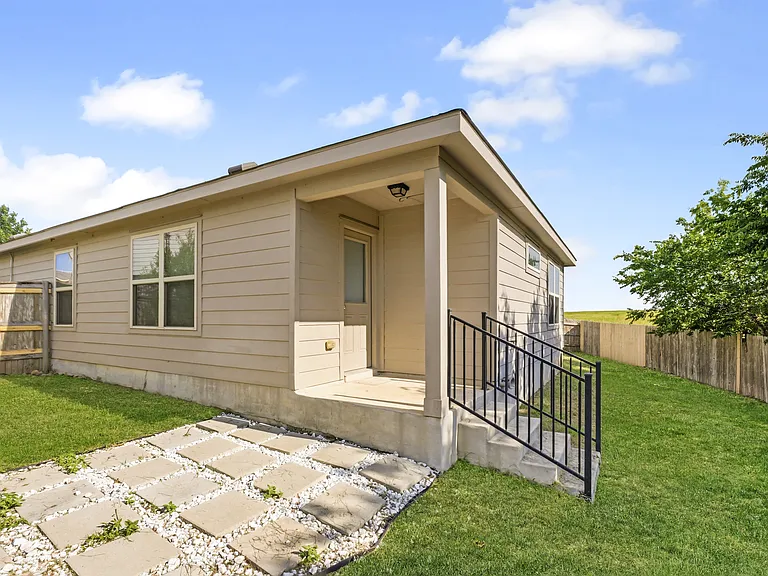 244 Circle Way — Photo 24