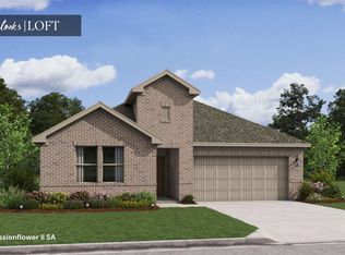 698 Daniels Lake Ln, Dayton, TX 77535