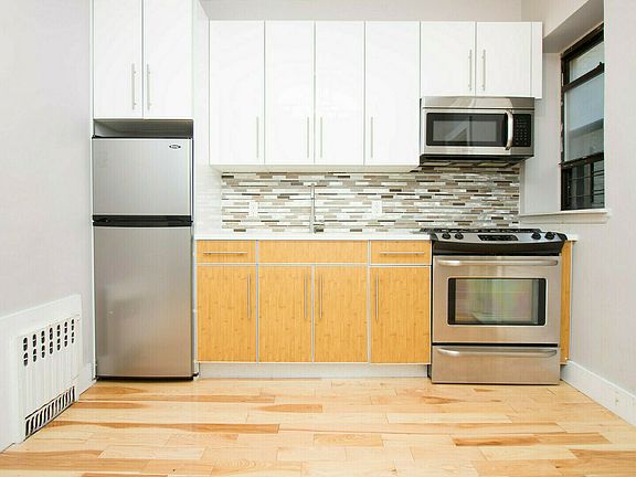 5th image of 407 Chauncey St APT 3D
