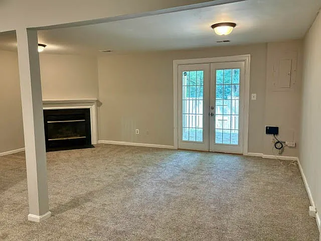 6488 Brickleigh Ct — Photo 9