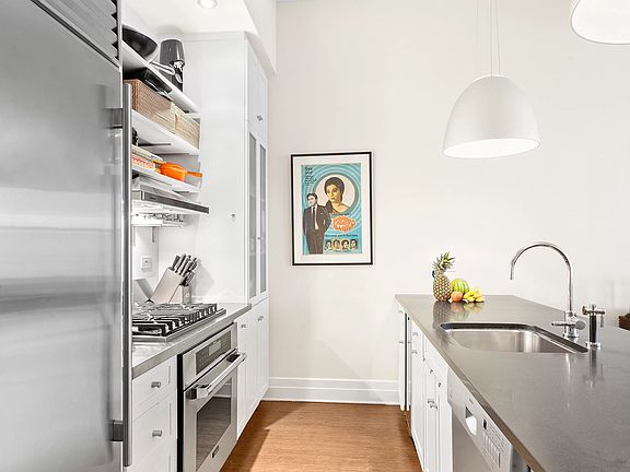 4th image of 70 Washington Street 4c #4C