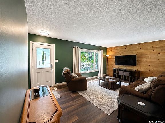 3rd image of 984 Bradshaw PLACE