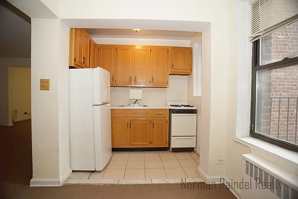 Rented by Norman Raindel, LREB | media 42