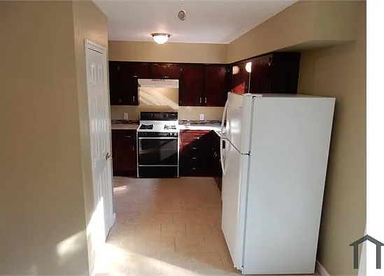 1805 Melba Dr — Photo 6