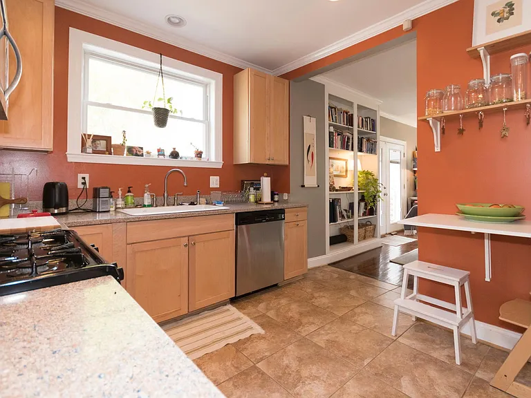 1205 Delafield Pl NW — Photo 14