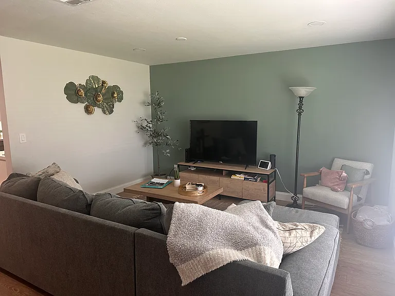 3721 SE 3rd Ave — Photo 9