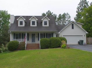 130 Bellhaven Dr, Whispering Pines, NC 28327