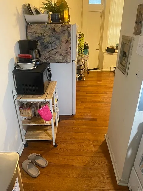 Studio, 200 sqft, $925 — Photo 3