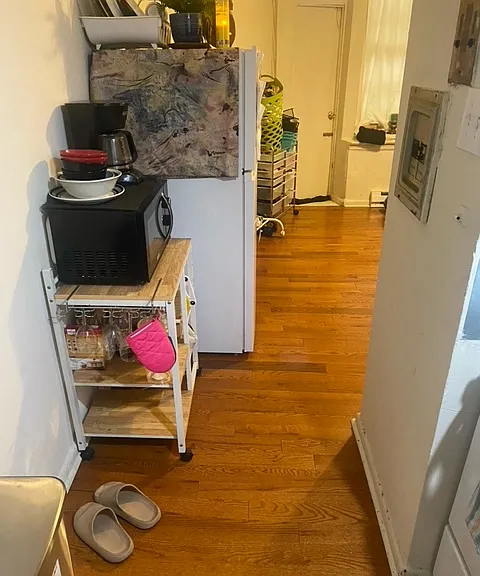 2134 Chestnut St #2R — Photo 3